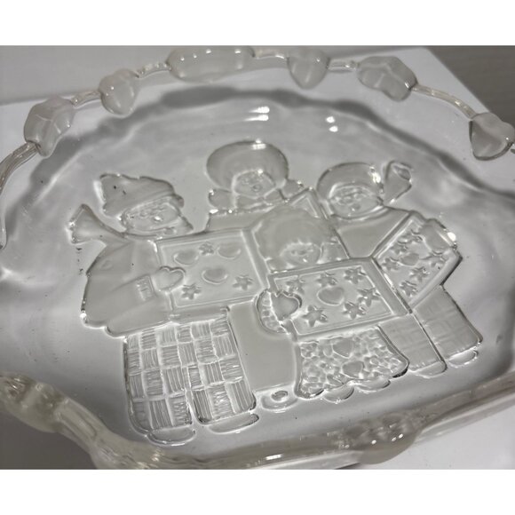 Mikasa Carolers Candy Dish Trinket Serving Frosted Etched Hearts 8.5 x 6.5" - Picture 2 of 6